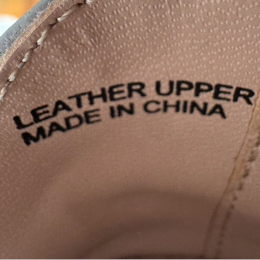 (8.5) TAHARI “Salty” Light Gray Leather Loafers - Picture 11 of 13